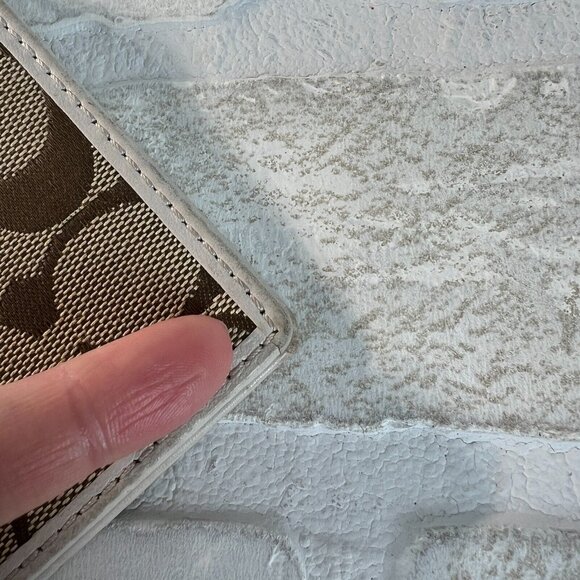 Coach Checkbook Cover Beige Signature‎ C Canvas Leather Trim - Picture 10 of 12